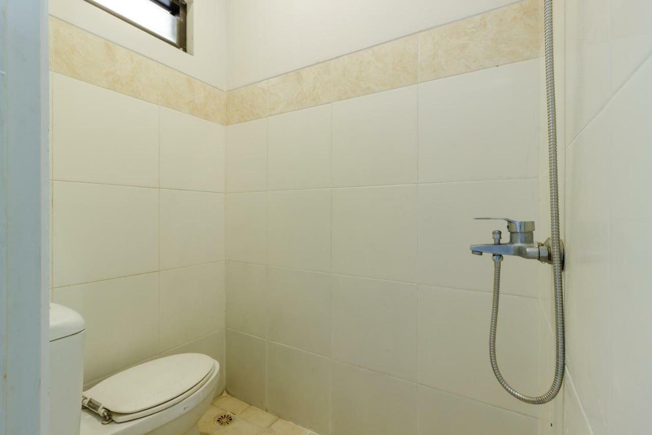 Reddoorz Syariah Near Pondok Indah Mall 3 Jakarta Kültér fotó